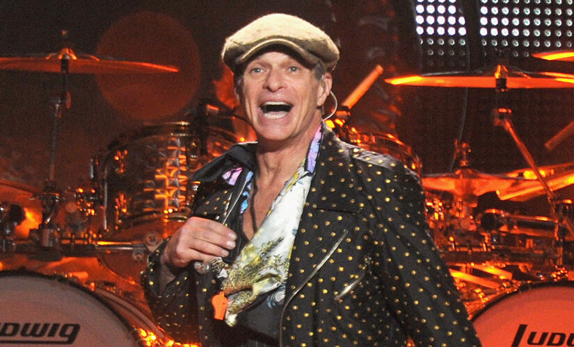 David Lee Roth announces retirement: ‘I am throwing in the shoes’