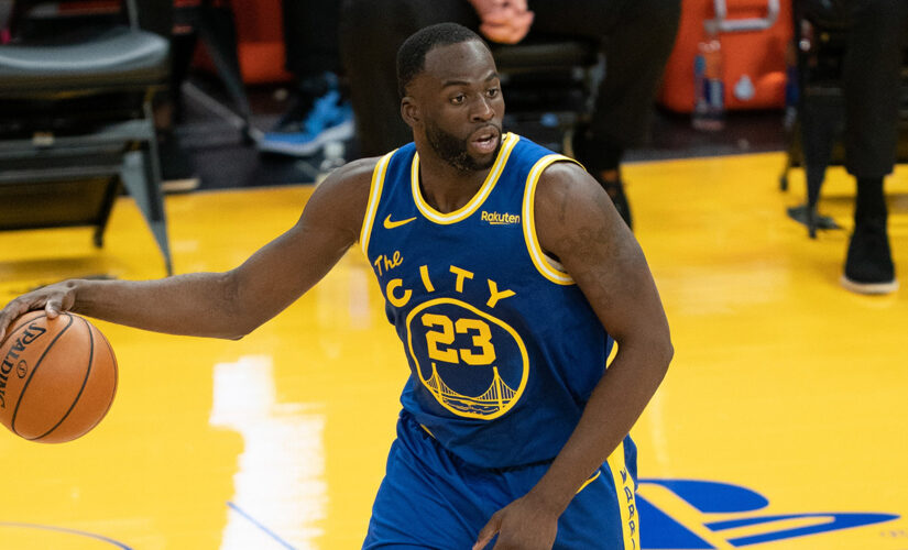 Warriors’ Draymond Green won’t push Andrew Wiggins on vaccine, LeBron James co-signs