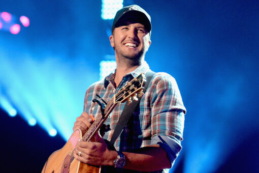 Luke Bryan helps Tennessee mom left stranded after her tire blows