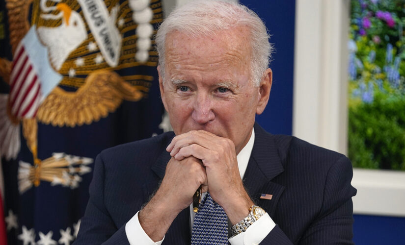 Biden to push COVID-19 vaccine mandates for businesses in Illinois visit