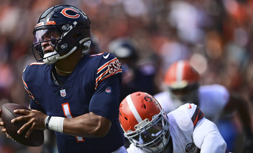 Bears starting quarterback situation for Week 4 a game-time decision, coach says