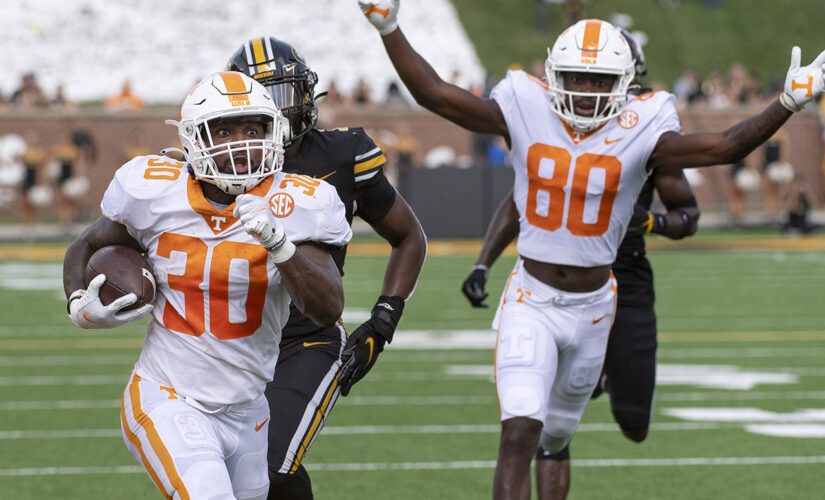 Tennessee makes quick work of Missouri in 62-24 rout