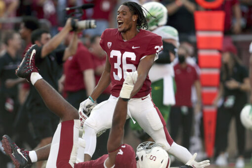 Stanford rallies late to beat No. 3 Oregon 31-24 in OT
