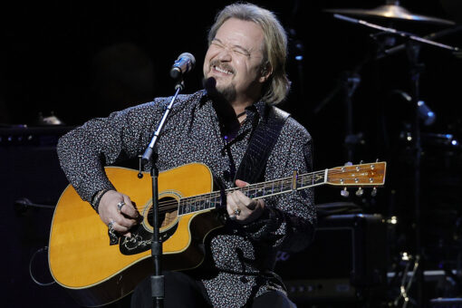 Travis Tritt performs national anthem at NLCS Game 6 after bashing coronavirus vaccine mandates