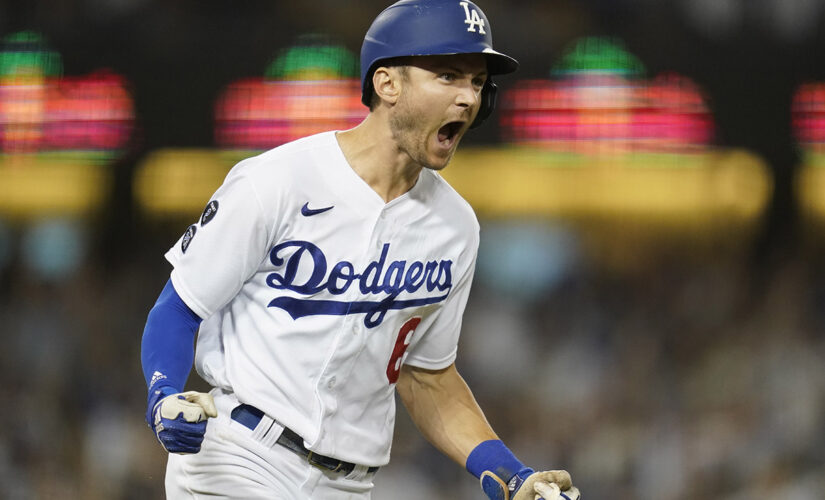 Trea Turner slam, solo HR; Kershaw hurt, Dodgers beat Brews