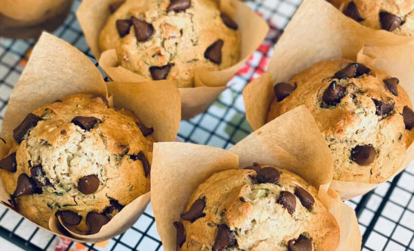 Moist zucchini chocolate chip muffins: Try the recipe