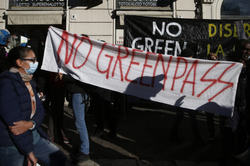 Italy: Protests erupt over COVID regulations