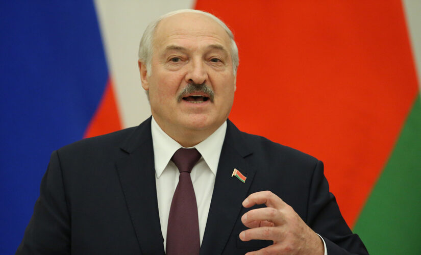 Belarus president &apos;effectively blackmails&apos; Putin in migrant crisis, Russian outlet says