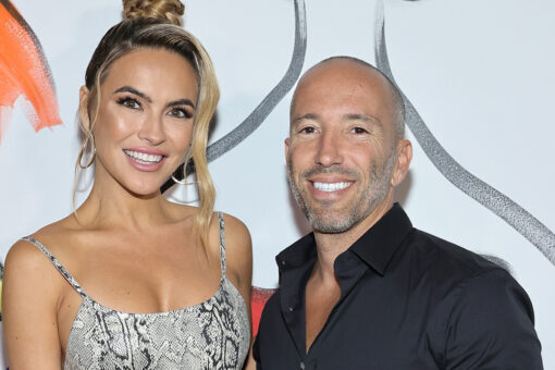 Chrishell Stause, Jason Oppenheim spend Thanksgiving serving meals to the homeless: ‘Tons to be thankful for’