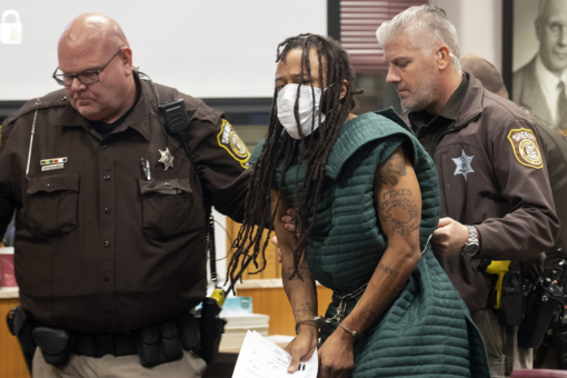 Sens. Johnson, Baldwin condemn outside groups for trying to &apos;exploit&apos; Waukesha tragedy
