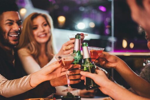 Holiday drinking: How much alcohol should you have this season?