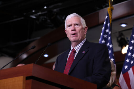 Mo Brooks: Reported Biden plan to pay $450K to separated migrants is ‘abhorrent and borderline evil’