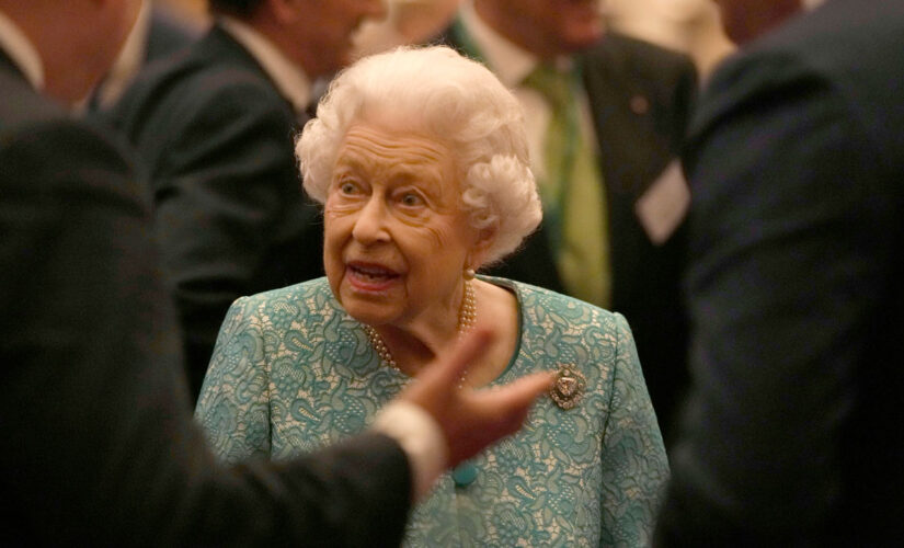 Queen Elizabeth only picks up the phone for these two people, royal expert says