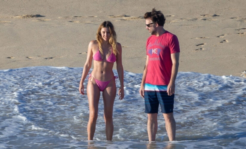 Jason Sudeikis spotted out with model Keeley Hazell during beach trip