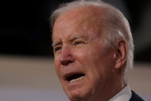 Biden warns of &apos;winter of severe illness and death&apos; for the unvaccinated