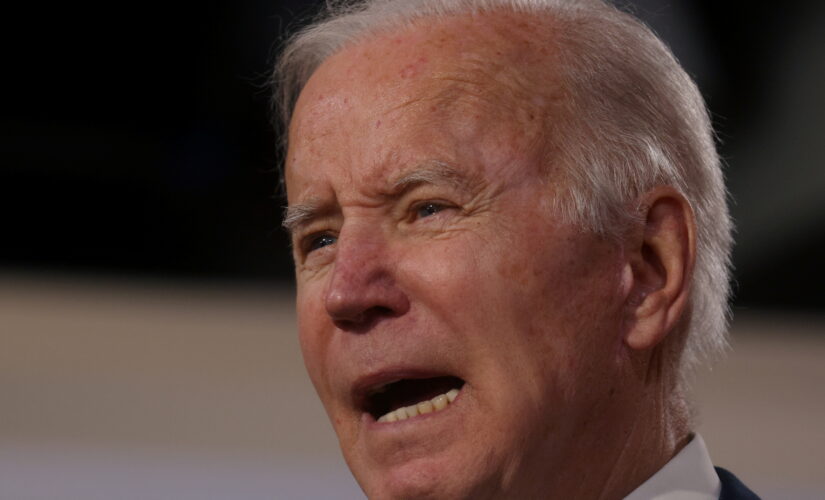 Biden warns of &apos;winter of severe illness and death&apos; for the unvaccinated