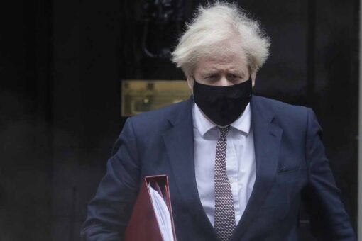 Boris Johnson calls for tighter COVID restrictions amid rise in omicron variant