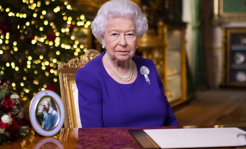 Who&apos;s attending Christmas with Queen Elizabeth?