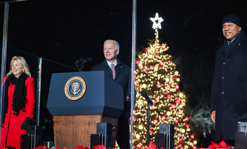 Bidens late to Christmas tree lighting ceremony; crowd told to redo applause