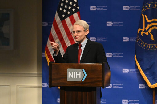 ‘SNL&apos; cold open shows Fauci dispelling coronavirus myths — with help from Cuomos, Ted Cruz