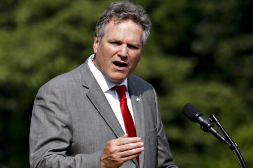 Trump endorses Alaska Gov. Dunleavy for reelection — as long as he doesn't back Sen. Murkowski