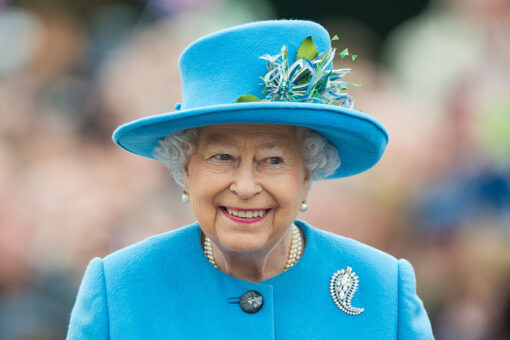 Queen Elizabeth has an intimate ‘bubble’ of people she counts on during tough times, insider claims