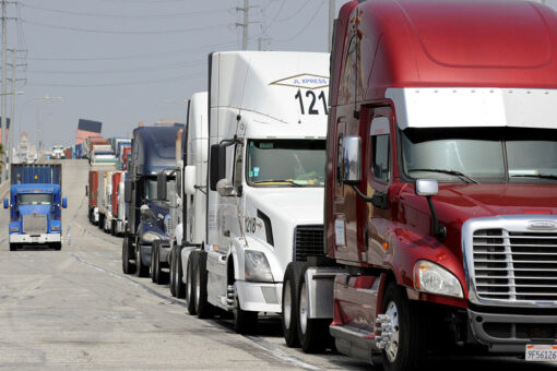 Truckers frustrated by looming Biden vaccine mandate for cross-border Canada shipments