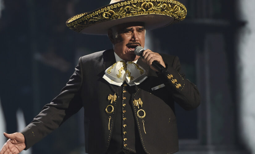 Vicente Fernandez, legendary Mexican singer, dead at 81