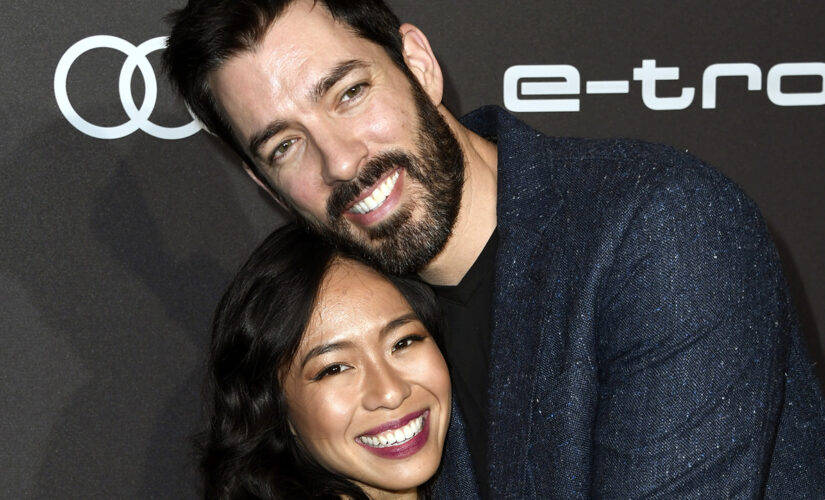 &apos;Property Brothers&apos; star Drew Scott and wife expecting first child: &apos;Cat&apos;s out of the bag&apos;