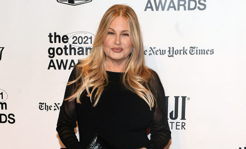 &apos;White Lotus&apos; star Jennifer Coolidge almost turned down role because of weight gain