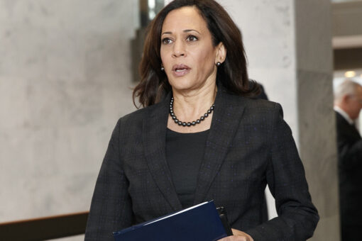 More Kamala Harris aides reportedly &apos;eyeing the exits&apos; as resignations stack up