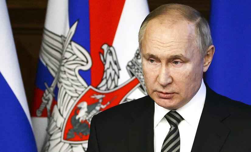 Putin blames West for tension with Ukraine, experts divided on invasion threat