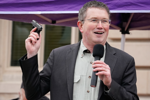 Rep. Massie launches ‘maximum triggering’ with family Christmas photo: ‘Santa, please bring ammo’