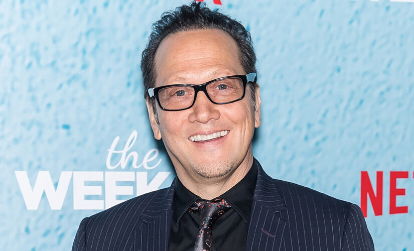 Rob Schneider praises Arizona police officers after his car breaks down: &apos;A huge thank you&apos;