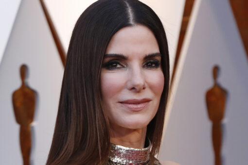 Sandra Bullock shares the phrase she says &apos;a lot&apos; that her parents couldn’t: &apos;It was a generational thing&apos;