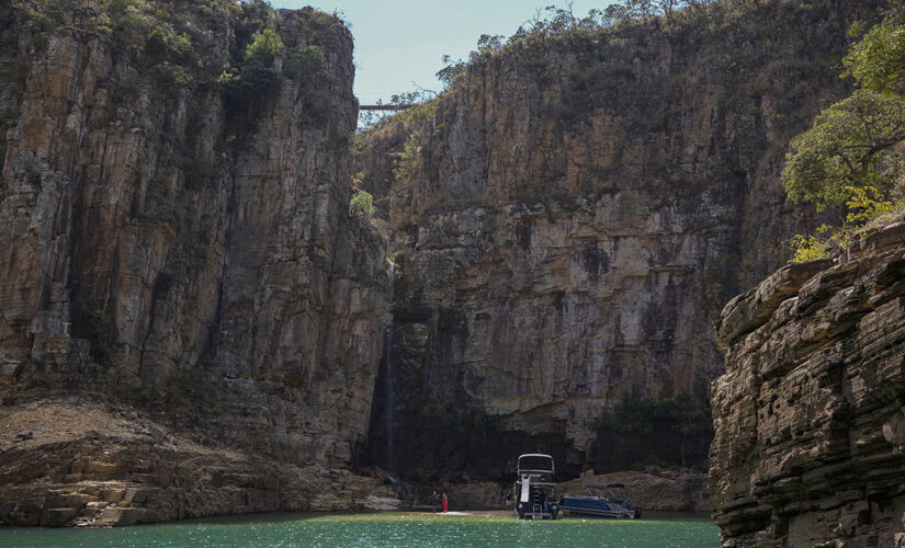 Brazil rock collapse death toll rises to 10