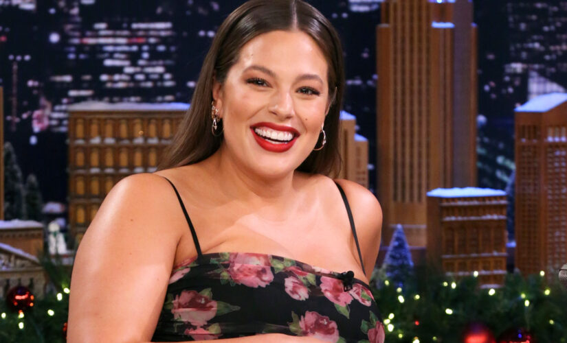 Ashley Graham gives birth to twin boys at home: &apos;Happy and healthy&apos;