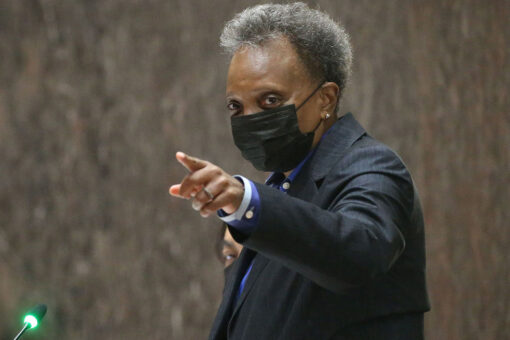 Chicago mayor threatens to withhold pay after teachers union votes against in-person classes