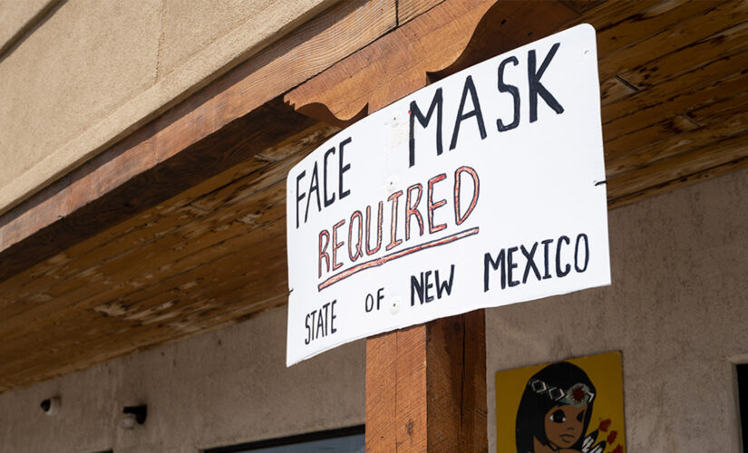 Omicron surge: New Mexico extends indoor mask mandate