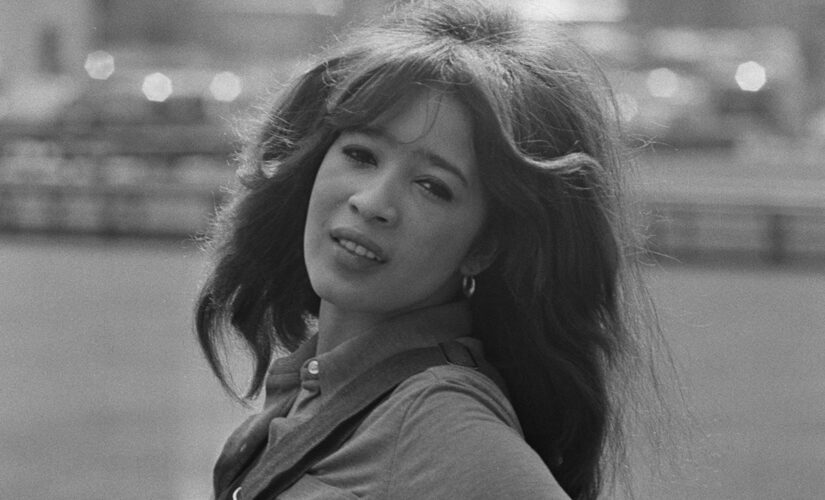 Ronnie Spector: Celebrities react to ’60s icon’s death