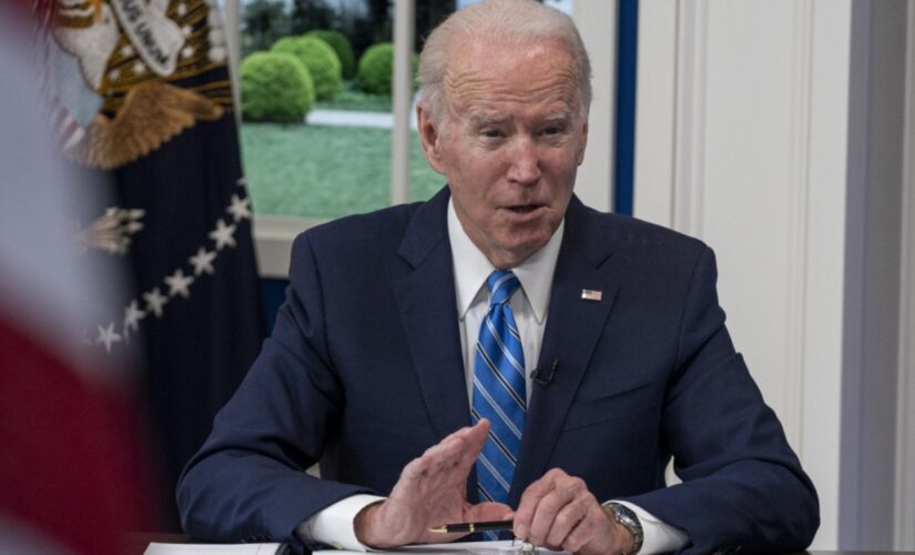 Biden again insists COVID a ‘pandemic of the unvaccinated’ even as fast-moving omicron spreads widely