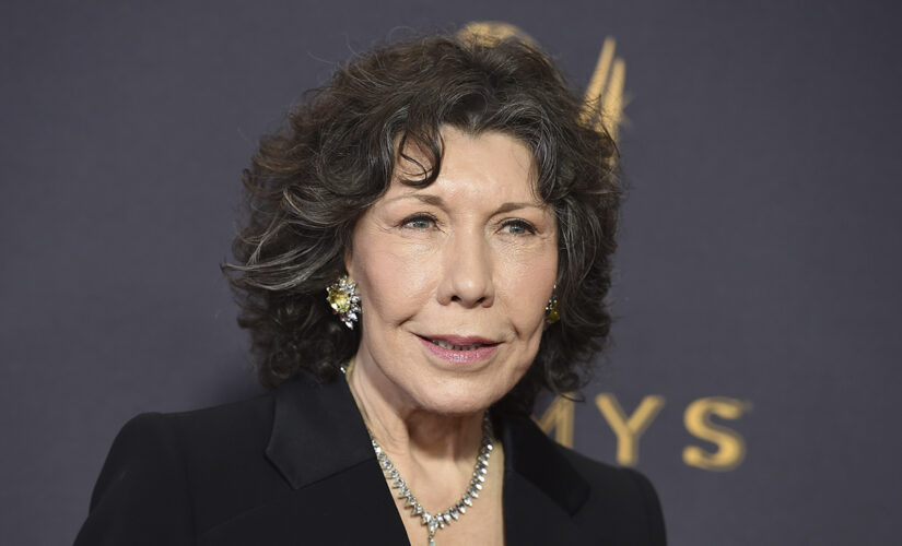 Lily Tomlin to receive ‘Movies for Grownups’ award