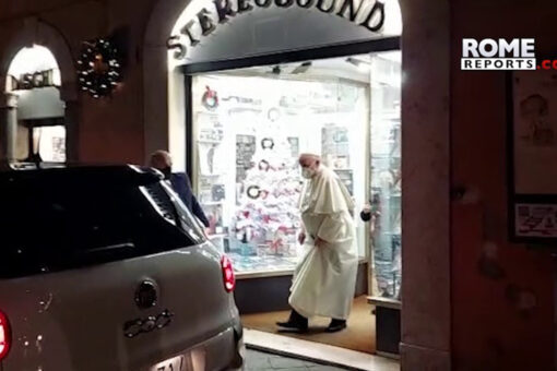 Pope Francis admits to visiting music shop to bless the business
