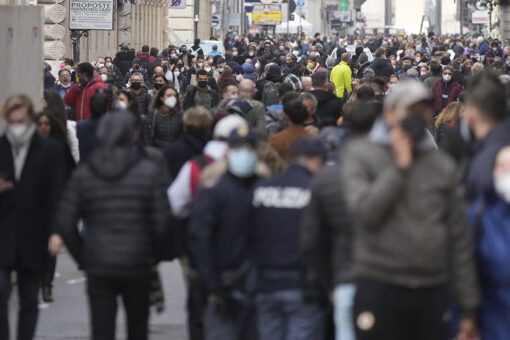 COVID-19: Italy targets unvaccinated people with new restrictions