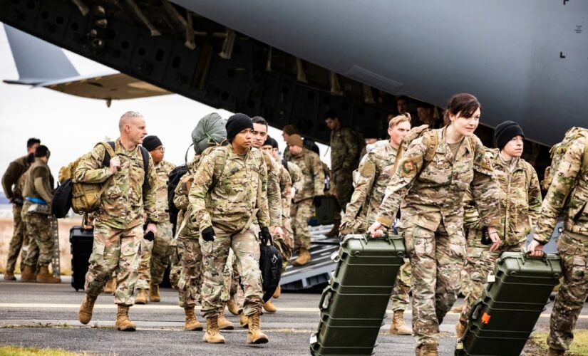 US combat soldiers land in Poland amid Russia-Ukraine tensions