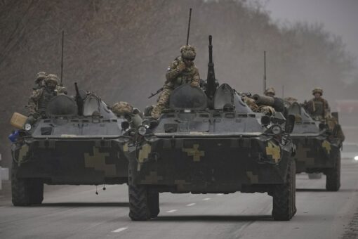 Ukraine president says he will give weapons to citizens who want to defend country