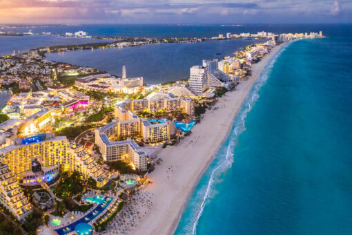 Mexican beach resort shooting leaves 2 people dead, 1 injured, officials say