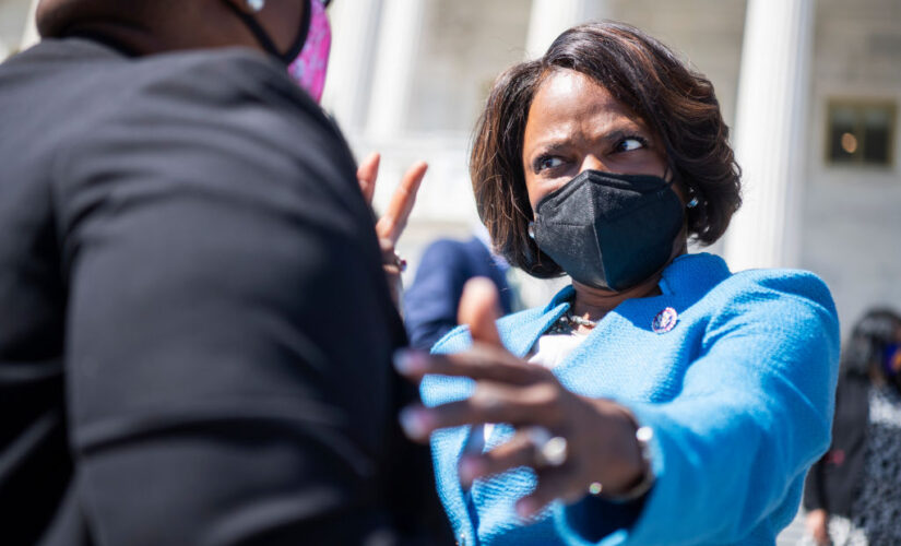 Demings campaign touts Carville backing, but stays quiet on comments about punching unvaccinated