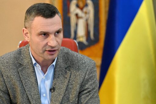 Kyiv mayor extends curfew as Russian forces continue attacks
