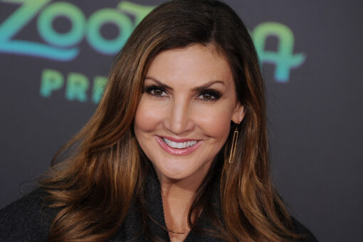 Comedian Heather McDonald collapses, fractures skull during set in Tempe, Arizona